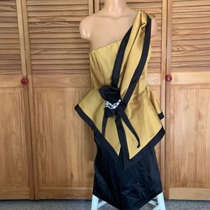 Gold and black, one shoulder prom, formal dress cocktail length size 44, US 4/6